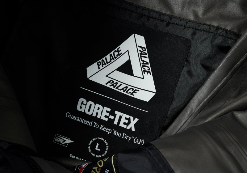 Black Palace Gore-Tex R-Tek Cargo Short Shorts | KS15-G6-ZP