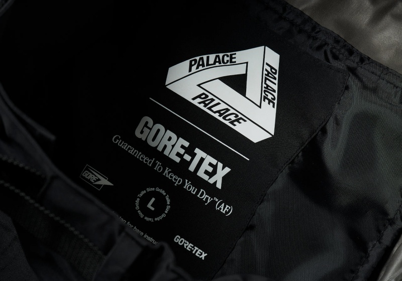 Black Palace Gore-Tex R-Tek Cargo Trouser Bottoms | VU55-Y5-TG