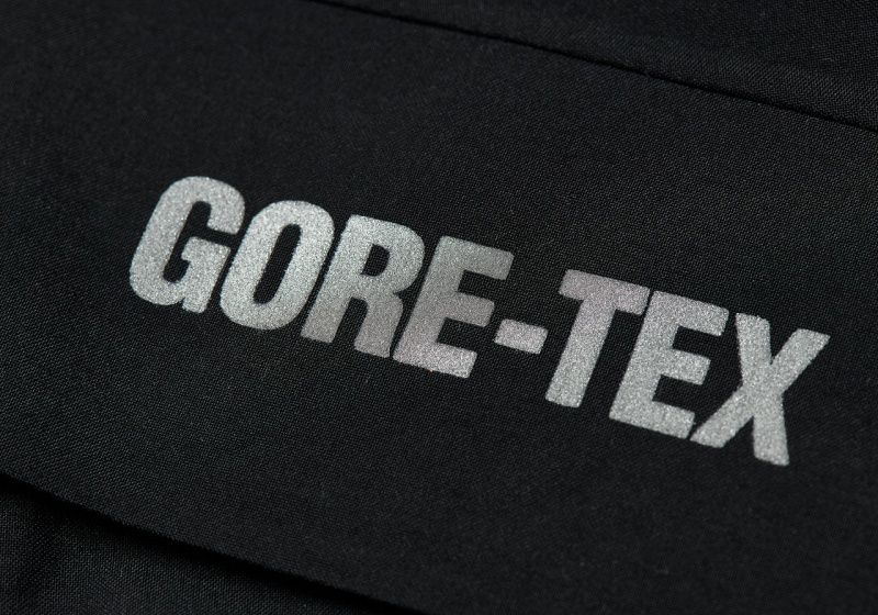 Black Palace Gore-Tex R-Tek Cargo Trouser Bottoms | VU55-Y5-TG