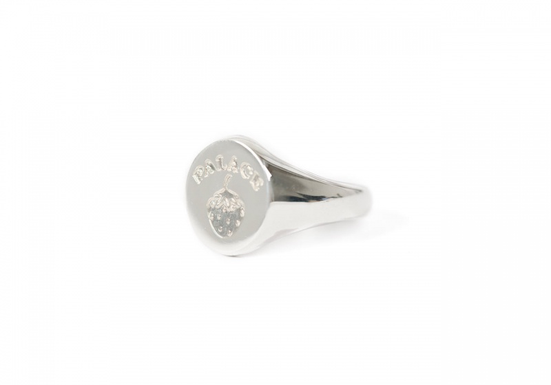 Palace Strawberry Signet Ring Silver Accessories | TA90-I3-JA